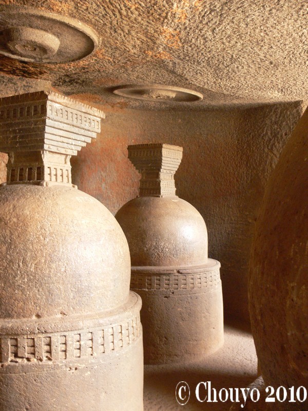 Cénotaphes Bhaja Caves Lonavla