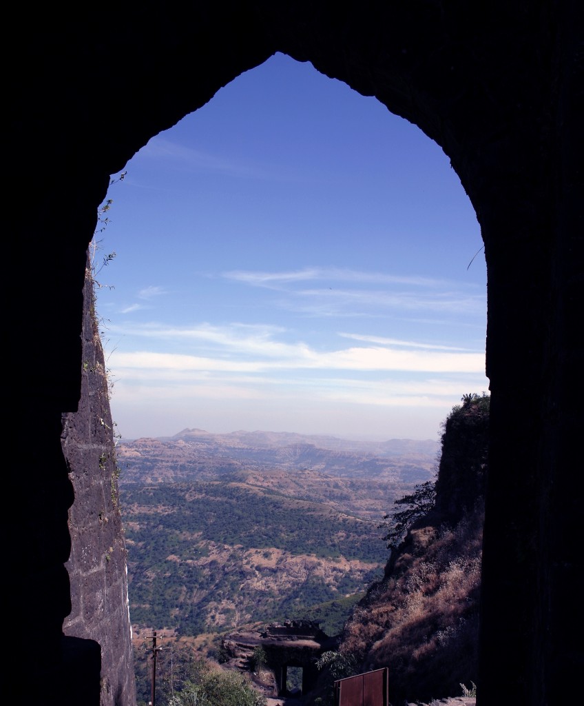 View_from_Sinhagad_Pune_Darwaja